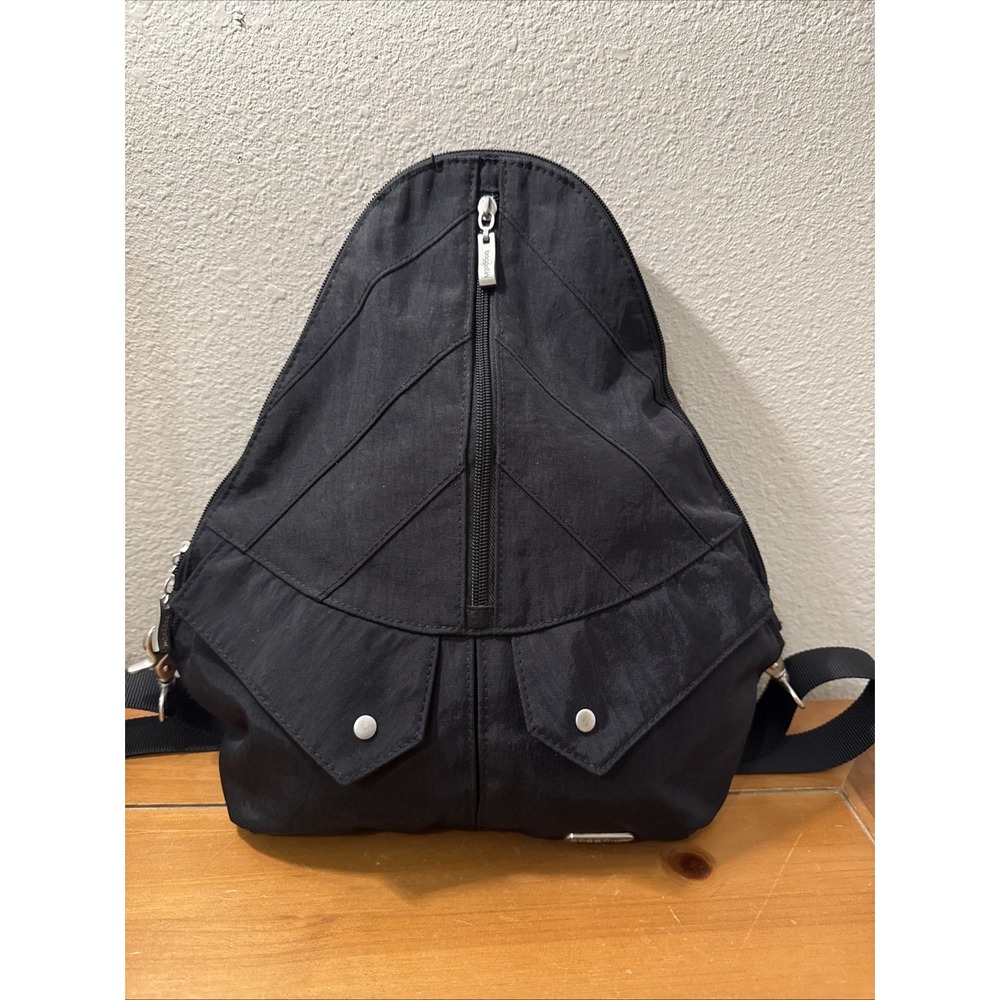 Baggallini Traverse Convertible Sling Bag Backpack Black Nylon Teardrop Shape